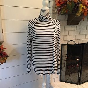 Navy and white cotton turtleneck in an XL